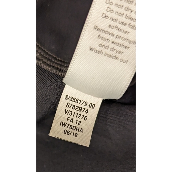 Athleta All Over Gleam Tight in Black Size XS - Picture 6 of 7